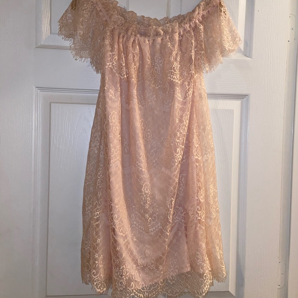 Lily Rose 🥀 blush off shoulder dress